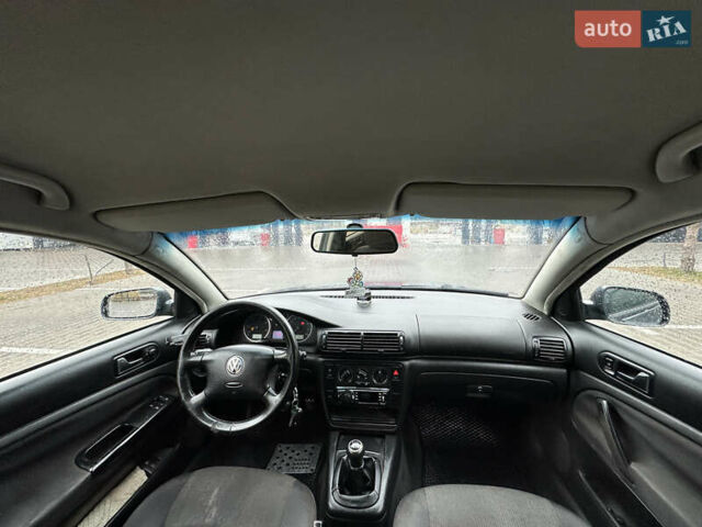 Синий Фольксваген Пассат, объемом двигателя 1.9 л и пробегом 384 тыс. км за 4200 $, фото 22 на Automoto.ua