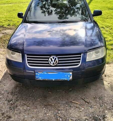 Синий Фольксваген Пассат, объемом двигателя 1.6 л и пробегом 310 тыс. км за 4000 $, фото 1 на Automoto.ua