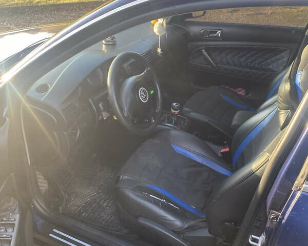 Синий Фольксваген Пассат, объемом двигателя 1.9 л и пробегом 470 тыс. км за 4200 $, фото 25 на Automoto.ua