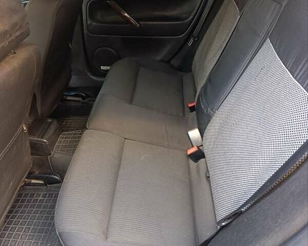 Синий Фольксваген Пассат, объемом двигателя 1.6 л и пробегом 320 тыс. км за 4500 $, фото 43 на Automoto.ua