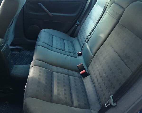 Синий Фольксваген Пассат, объемом двигателя 2.5 л и пробегом 285 тыс. км за 5200 $, фото 4 на Automoto.ua