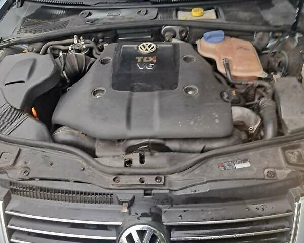 Синий Фольксваген Пассат, объемом двигателя 2.5 л и пробегом 233 тыс. км за 4300 $, фото 12 на Automoto.ua