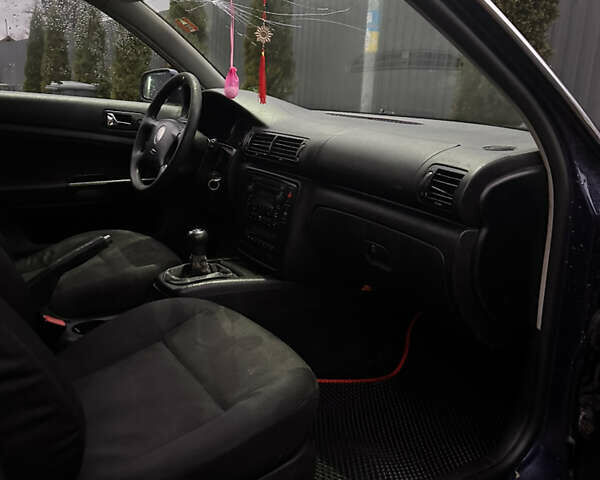 Синій Фольксваген Пассат, об'ємом двигуна 1.78 л та пробігом 273 тис. км за 2399 $, фото 5 на Automoto.ua