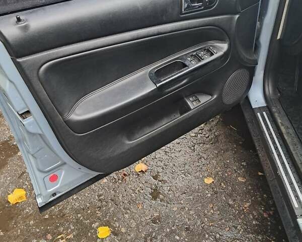 Синий Фольксваген Пассат, объемом двигателя 2.5 л и пробегом 233 тыс. км за 4300 $, фото 16 на Automoto.ua