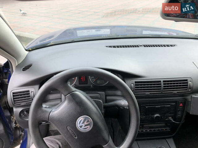 Синий Фольксваген Пассат, объемом двигателя 1.9 л и пробегом 347 тыс. км за 4100 $, фото 13 на Automoto.ua