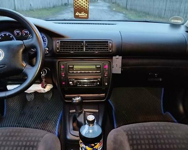 Синій Фольксваген Пассат, об'ємом двигуна 2 л та пробігом 295 тис. км за 4850 $, фото 15 на Automoto.ua