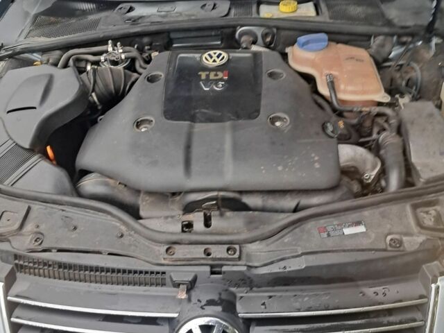 Синій Фольксваген Пассат, об'ємом двигуна 2.5 л та пробігом 232 тис. км за 4000 $, фото 6 на Automoto.ua