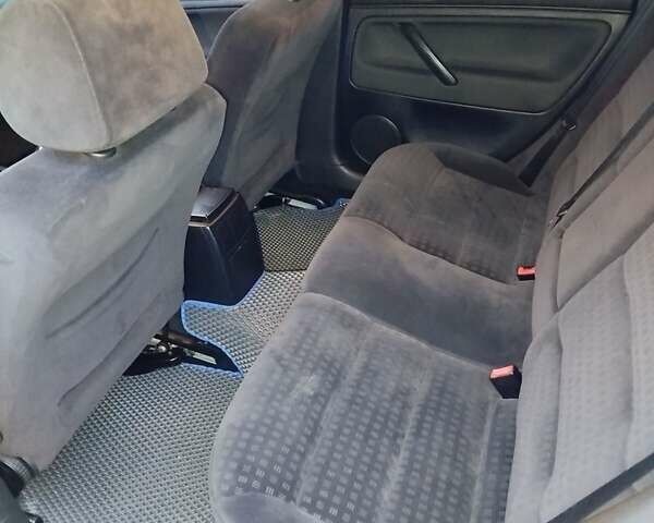 Синій Фольксваген Пассат, об'ємом двигуна 2 л та пробігом 295 тис. км за 4850 $, фото 13 на Automoto.ua