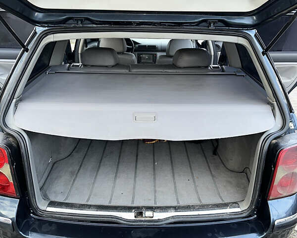 Синий Фольксваген Пассат, объемом двигателя 1.9 л и пробегом 381 тыс. км за 4150 $, фото 20 на Automoto.ua