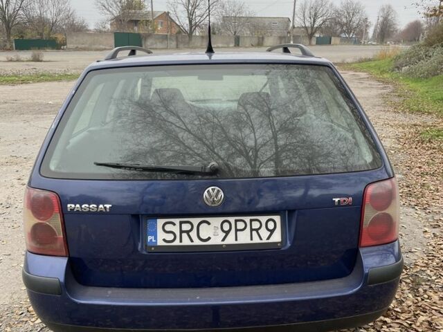 Синий Фольксваген Пассат, объемом двигателя 1.9 л и пробегом 370 тыс. км за 2399 $, фото 5 на Automoto.ua