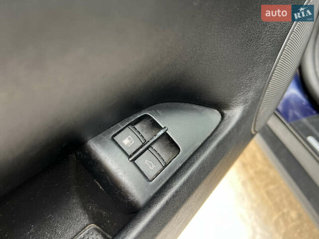 Синий Фольксваген Пассат, объемом двигателя 2 л и пробегом 310 тыс. км за 4599 $, фото 34 на Automoto.ua