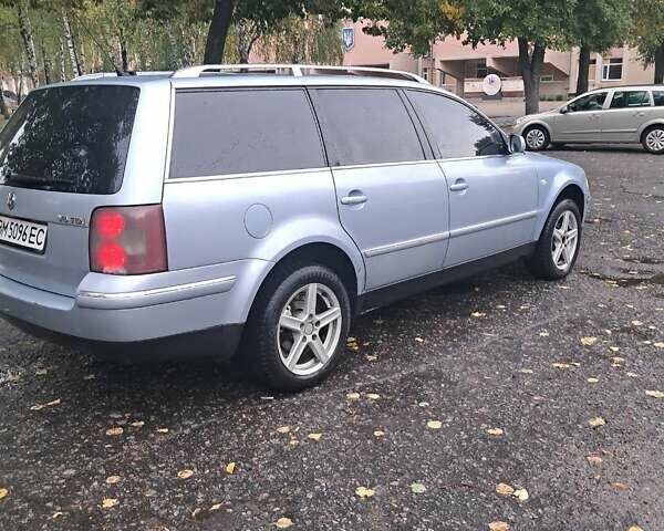 Синий Фольксваген Пассат, объемом двигателя 2.5 л и пробегом 233 тыс. км за 4300 $, фото 5 на Automoto.ua