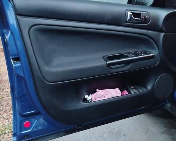 Синій Фольксваген Пассат, об'ємом двигуна 2 л та пробігом 295 тис. км за 4850 $, фото 10 на Automoto.ua