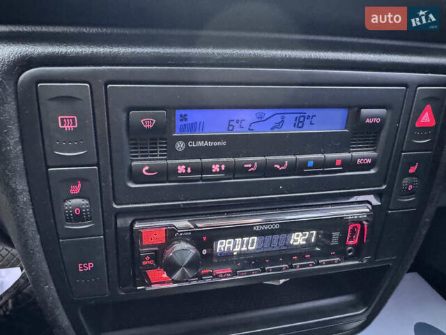 Синий Фольксваген Пассат, объемом двигателя 1.98 л и пробегом 209 тыс. км за 5500 $, фото 23 на Automoto.ua