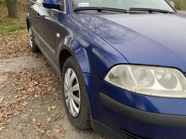 Синий Фольксваген Пассат, объемом двигателя 1.9 л и пробегом 370 тыс. км за 2399 $, фото 1 на Automoto.ua