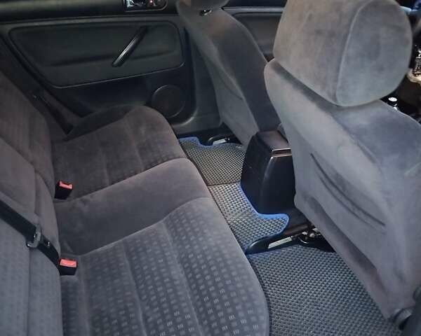 Синій Фольксваген Пассат, об'ємом двигуна 2 л та пробігом 295 тис. км за 4850 $, фото 20 на Automoto.ua