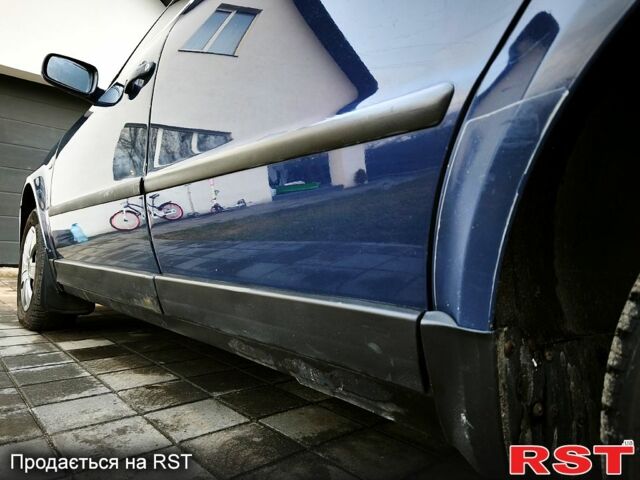 Синий Фольксваген Пассат, объемом двигателя 1.9 л и пробегом 308 тыс. км за 4500 $, фото 4 на Automoto.ua