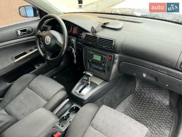 Синий Фольксваген Пассат, объемом двигателя 2 л и пробегом 310 тыс. км за 4599 $, фото 28 на Automoto.ua