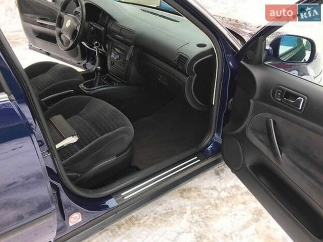 Синій Фольксваген Пассат, об'ємом двигуна 2 л та пробігом 270 тис. км за 5000 $, фото 7 на Automoto.ua