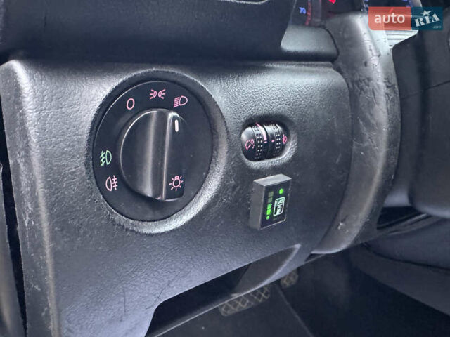 Синий Фольксваген Пассат, объемом двигателя 1.98 л и пробегом 209 тыс. км за 6200 $, фото 14 на Automoto.ua