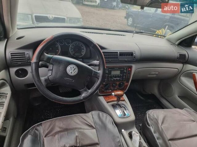 Синий Фольксваген Пассат, объемом двигателя 1.9 л и пробегом 470 тыс. км за 4600 $, фото 25 на Automoto.ua