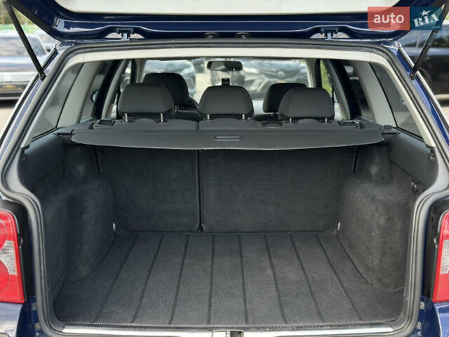 Синій Фольксваген Пассат, об'ємом двигуна 1.6 л та пробігом 228 тис. км за 6300 $, фото 11 на Automoto.ua