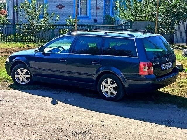 Синий Фольксваген Пассат, объемом двигателя 1.6 л и пробегом 200 тыс. км за 5000 $, фото 3 на Automoto.ua