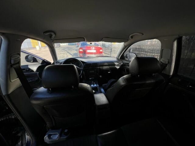 Синий Фольксваген Пассат, объемом двигателя 1.8 л и пробегом 408 тыс. км за 3650 $, фото 6 на Automoto.ua