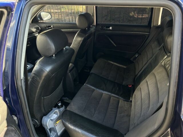 Синий Фольксваген Пассат, объемом двигателя 1.8 л и пробегом 408 тыс. км за 3650 $, фото 5 на Automoto.ua