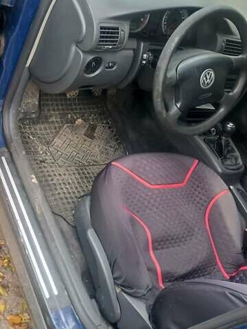 Синий Фольксваген Пассат, объемом двигателя 1.9 л и пробегом 424 тыс. км за 2500 $, фото 2 на Automoto.ua