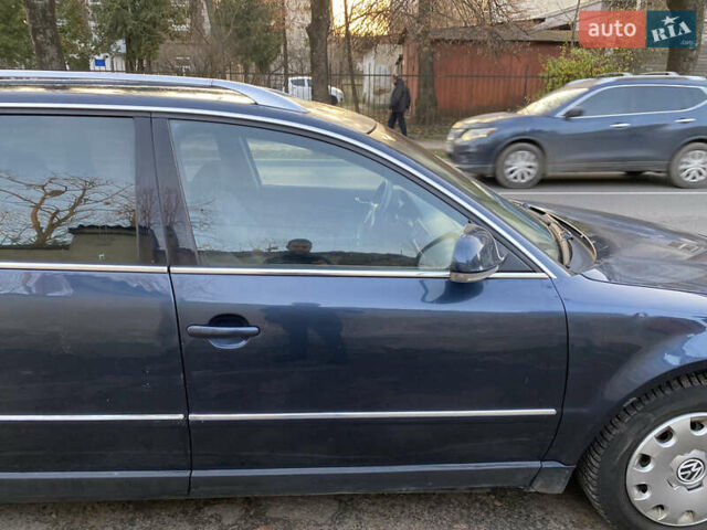 Синий Фольксваген Пассат, объемом двигателя 1.9 л и пробегом 350 тыс. км за 3000 $, фото 2 на Automoto.ua