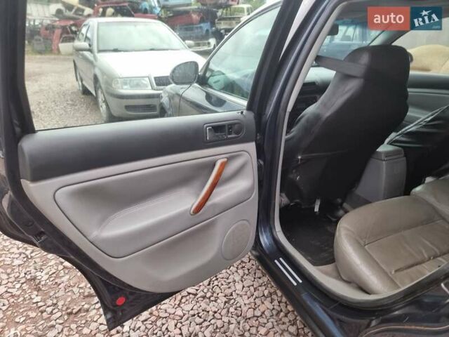 Синий Фольксваген Пассат, объемом двигателя 1.9 л и пробегом 470 тыс. км за 4600 $, фото 20 на Automoto.ua