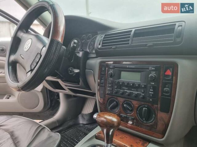 Синий Фольксваген Пассат, объемом двигателя 1.9 л и пробегом 470 тыс. км за 4600 $, фото 24 на Automoto.ua