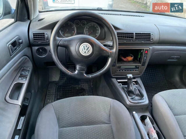 Синий Фольксваген Пассат, объемом двигателя 1.9 л и пробегом 350 тыс. км за 3000 $, фото 12 на Automoto.ua