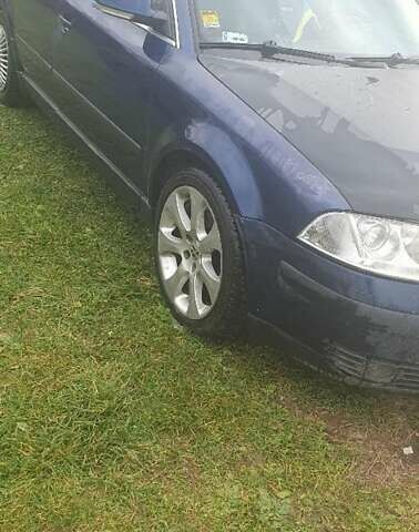 Синий Фольксваген Пассат, объемом двигателя 1.9 л и пробегом 300 тыс. км за 2050 $, фото 5 на Automoto.ua