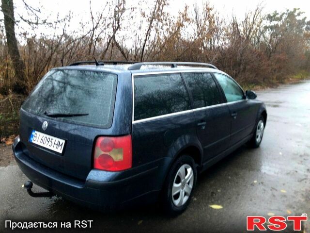 Синий Фольксваген Пассат, объемом двигателя 2 л и пробегом 247 тыс. км за 4750 $, фото 3 на Automoto.ua