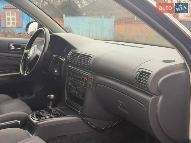 Синий Фольксваген Пассат, объемом двигателя 0 л и пробегом 225 тыс. км за 4490 $, фото 29 на Automoto.ua