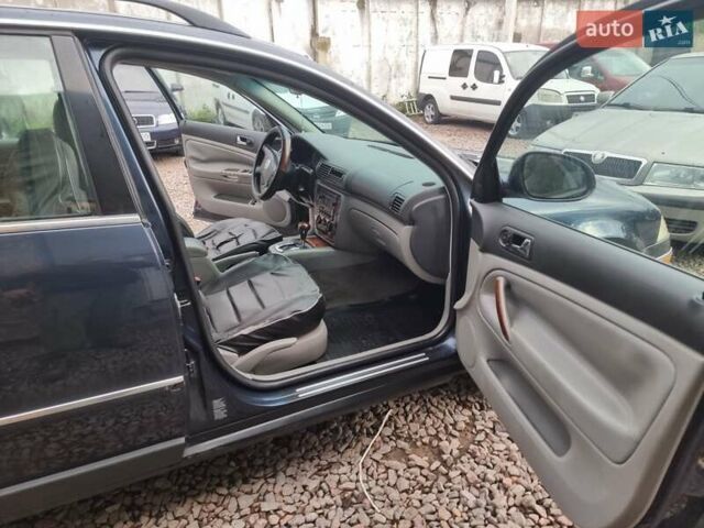 Синий Фольксваген Пассат, объемом двигателя 1.9 л и пробегом 470 тыс. км за 4600 $, фото 14 на Automoto.ua