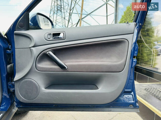 Синій Фольксваген Пассат, об'ємом двигуна 1.6 л та пробігом 228 тис. км за 6300 $, фото 25 на Automoto.ua
