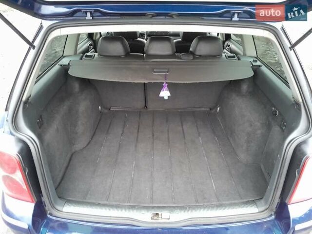 Синій Фольксваген Пассат, об'ємом двигуна 1.9 л та пробігом 367 тис. км за 3650 $, фото 17 на Automoto.ua