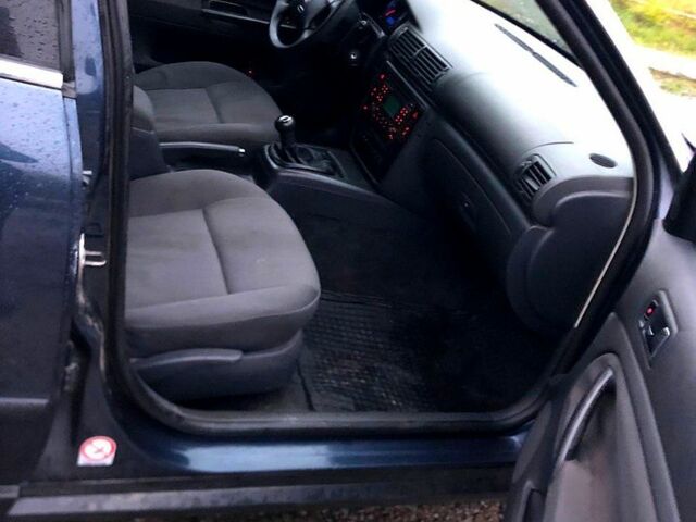 Синий Фольксваген Пассат, объемом двигателя 2 л и пробегом 247 тыс. км за 4750 $, фото 7 на Automoto.ua