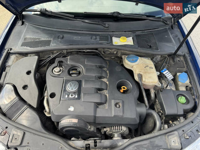 Синий Фольксваген Пассат, объемом двигателя 1.9 л и пробегом 367 тыс. км за 5350 $, фото 14 на Automoto.ua