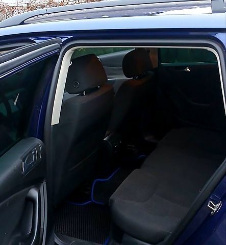 Синий Фольксваген Пассат, объемом двигателя 2 л и пробегом 320 тыс. км за 5500 $, фото 7 на Automoto.ua