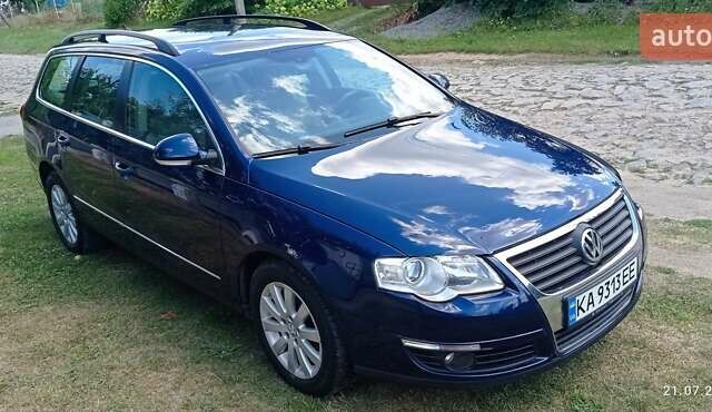 Синій Фольксваген Пассат, об'ємом двигуна 2 л та пробігом 272 тис. км за 7300 $, фото 5 на Automoto.ua