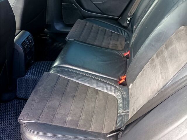 Синий Фольксваген Пассат, объемом двигателя 2 л и пробегом 270 тыс. км за 5400 $, фото 4 на Automoto.ua