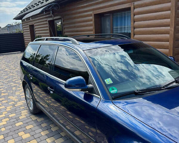 Синий Фольксваген Пассат, объемом двигателя 1.6 л и пробегом 160 тыс. км за 4999 $, фото 1 на Automoto.ua