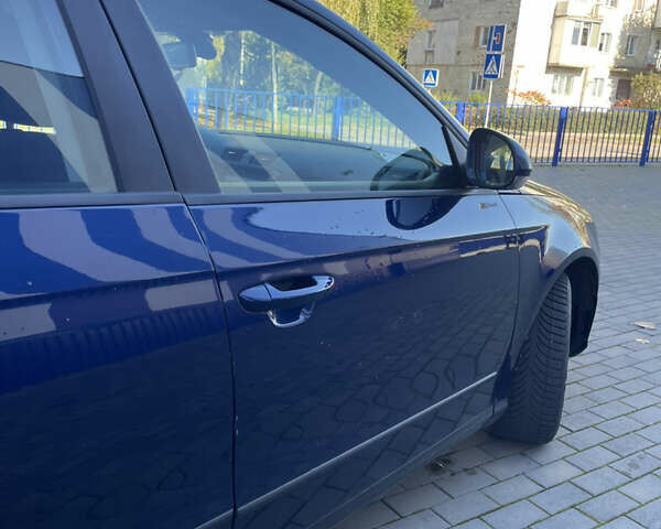 Синий Фольксваген Пассат, объемом двигателя 1.6 л и пробегом 235 тыс. км за 4700 $, фото 10 на Automoto.ua