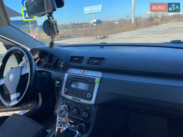 Синий Фольксваген Пассат, объемом двигателя 1.98 л и пробегом 226 тыс. км за 5650 $, фото 6 на Automoto.ua