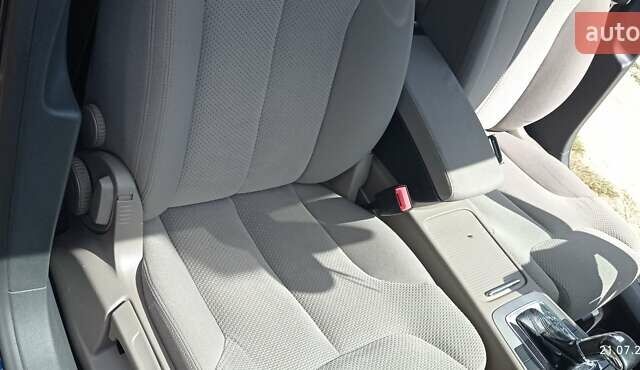 Синій Фольксваген Пассат, об'ємом двигуна 2 л та пробігом 272 тис. км за 7300 $, фото 64 на Automoto.ua