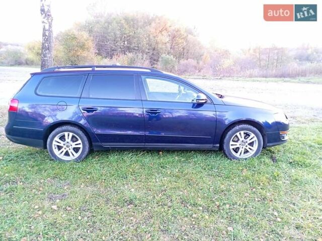 Синий Фольксваген Пассат, объемом двигателя 1.6 л и пробегом 236 тыс. км за 5100 $, фото 3 на Automoto.ua